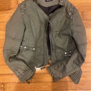 Women’s Muxxn Hunter Green Jacket!